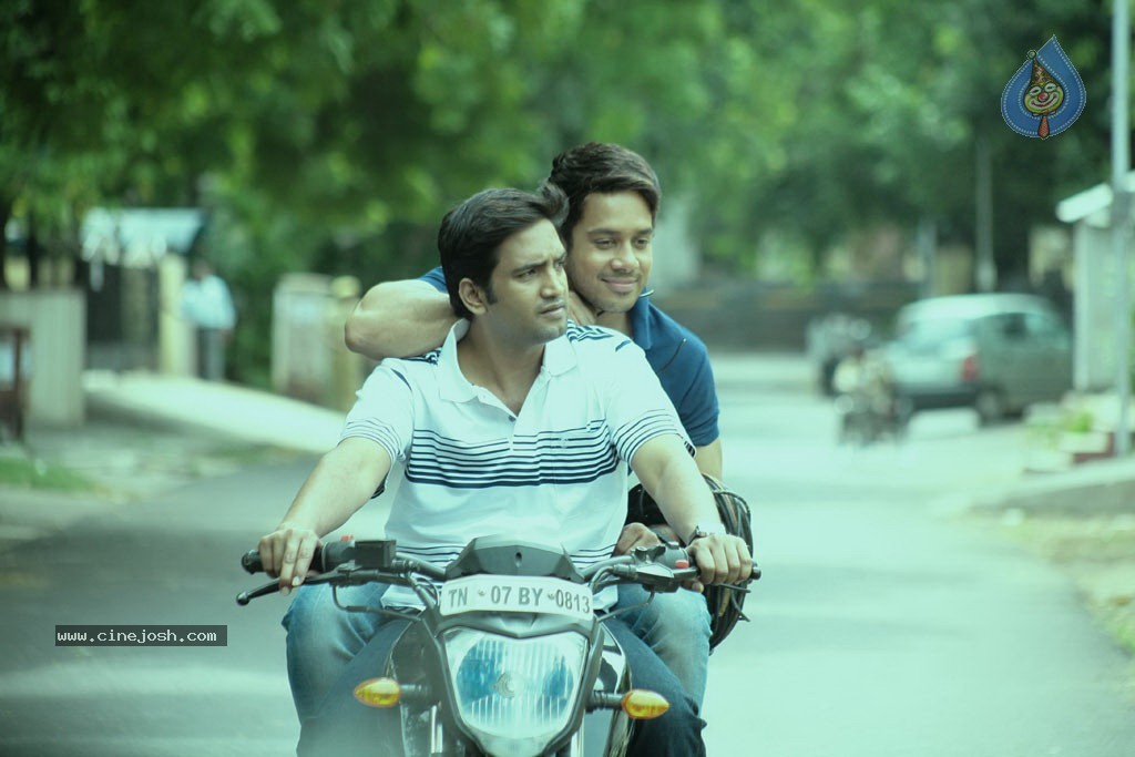 555 Tamil Movie New Stills - 47 / 89 photos