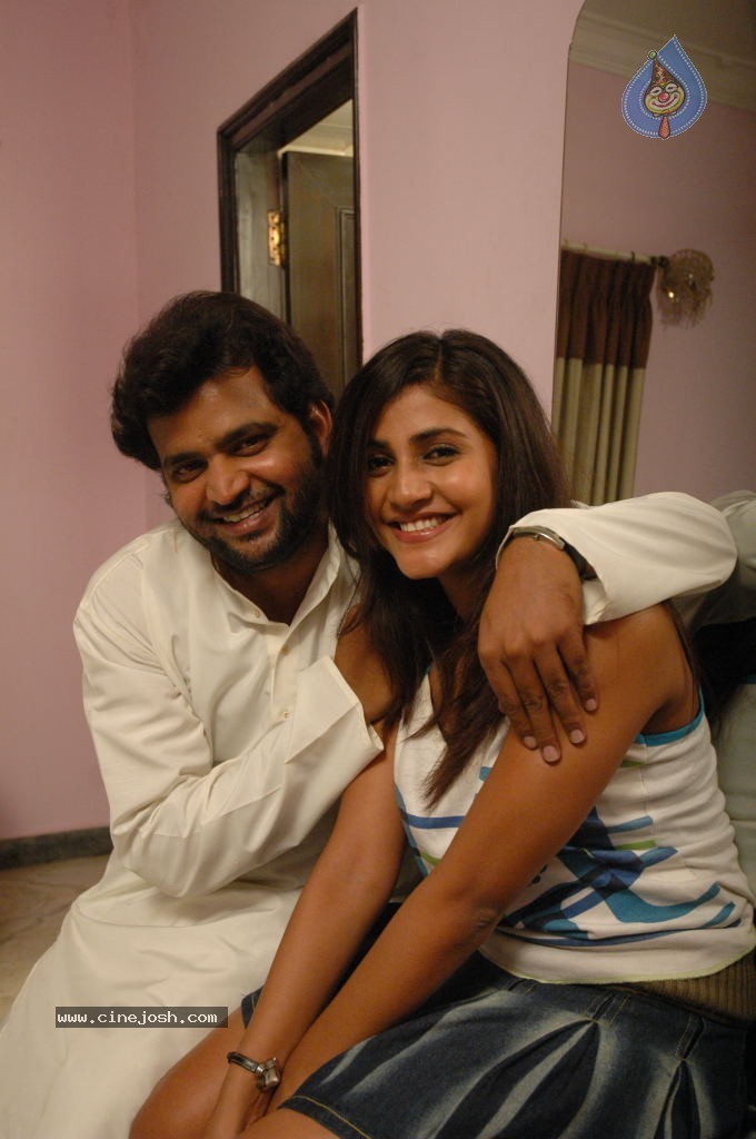 6th Sense Movie Stills - 4 / 13 photos