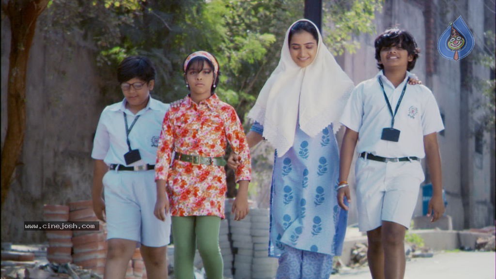 7 Rojullo Movie Stills - 19 / 23 photos