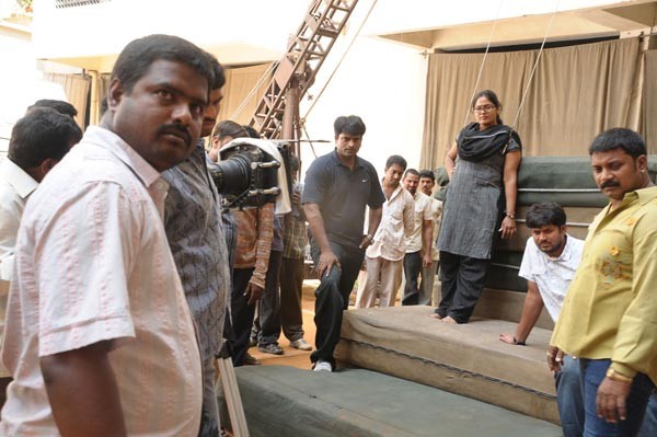 Amaravathi Movie Working Stills - Bhumika, Sneha, Gadde Sindhura - 7 / 59 photos