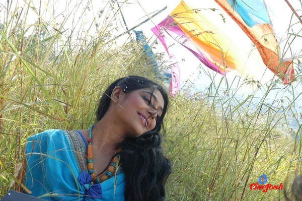 Andari Banduvaya  Movie Stills 2 - 5 / 24 photos