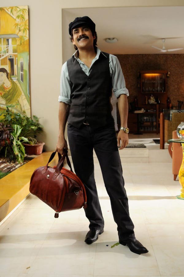 Nagarjuna New Movie Photos - 11 / 13 photos