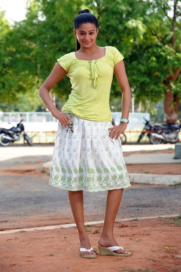 Pravarakyudu still - 24 / 137 photos