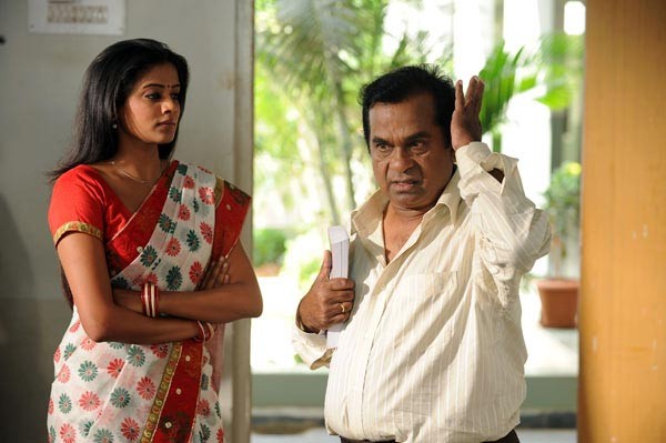 Pravarakyudu still - 57 / 137 photos