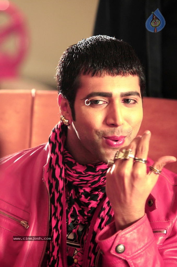 Aadhi Bhagavan Tamil Movie Stills - 6 / 6 photos