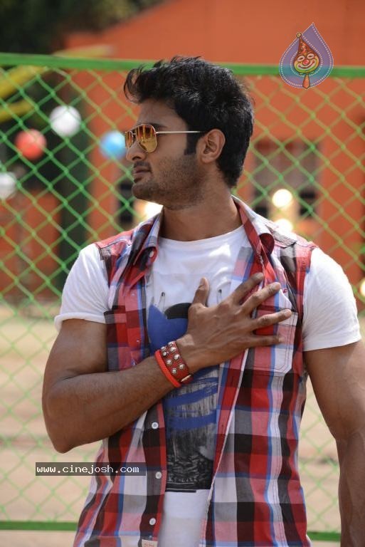 Aadu Magaadra Bujji Photos - 23 / 69 photos