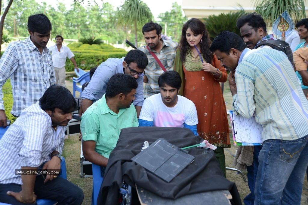 Aadu Magaadra Bujji Photos - 66 / 69 photos