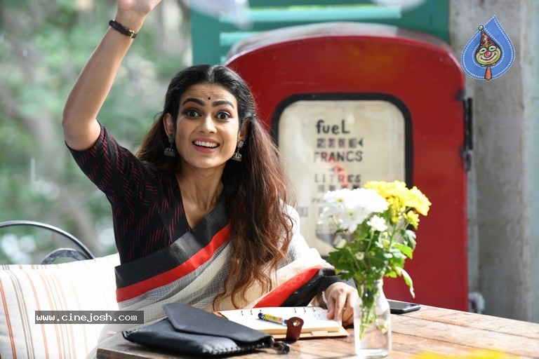 Aakanksha Singh Stills from Devadas Movie - 2 / 9 photos