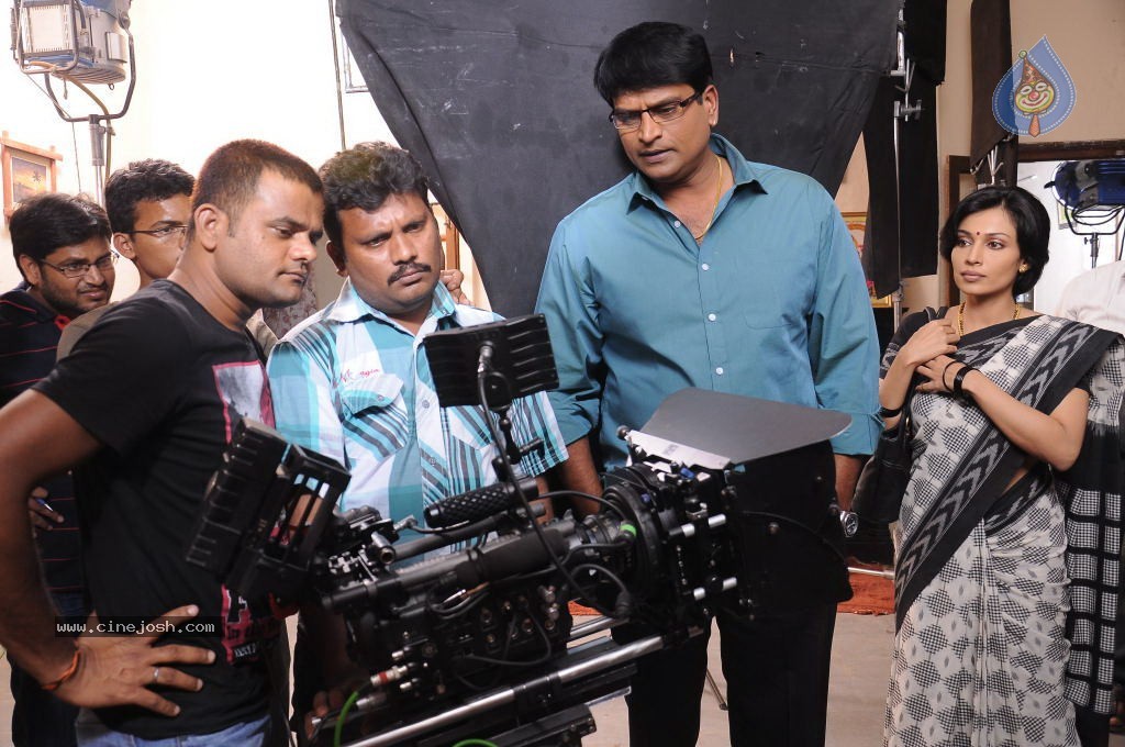 Aakasamlo Sagam Movie Stills - 21 / 25 photos