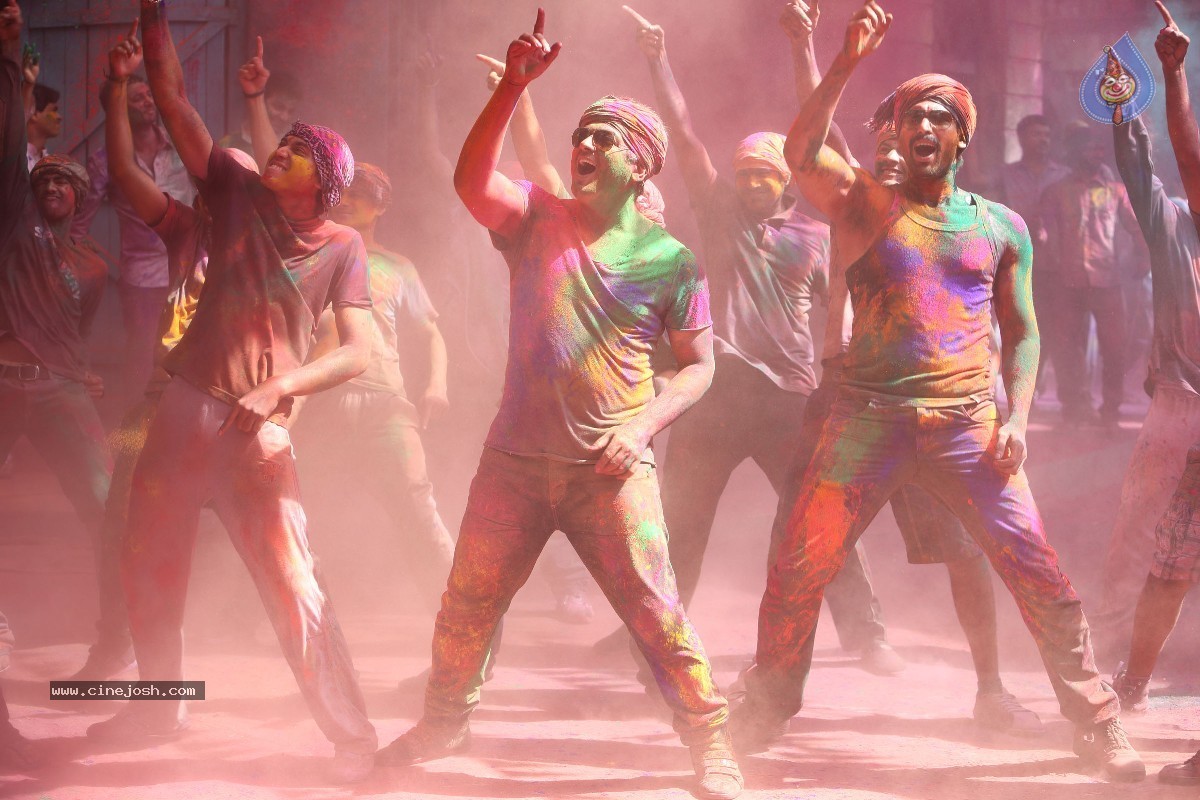 Aata Aarambam Movie Stills n Walls - 61 / 122 photos