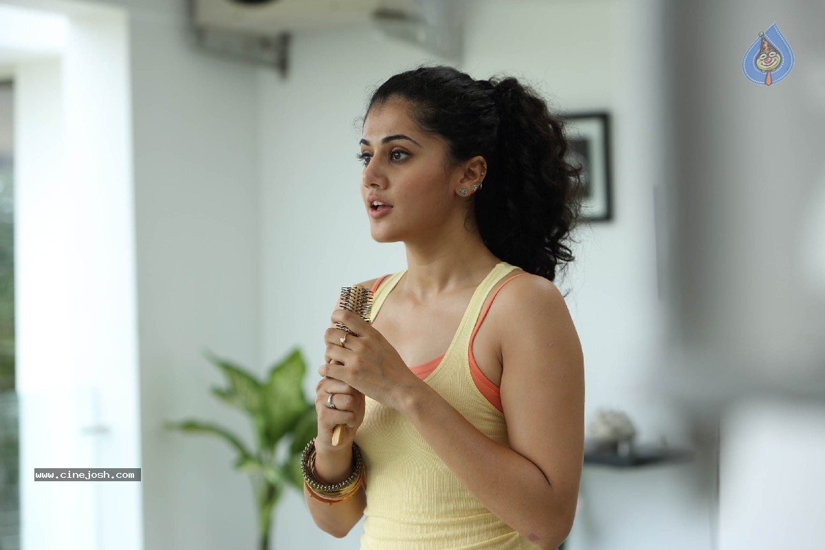 Aata Aarambam Movie Stills n Walls - 89 / 122 photos