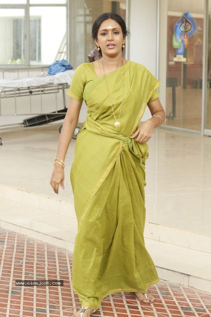 Aavi Kumar Movie Shooting Spot Stills - 6 / 40 photos