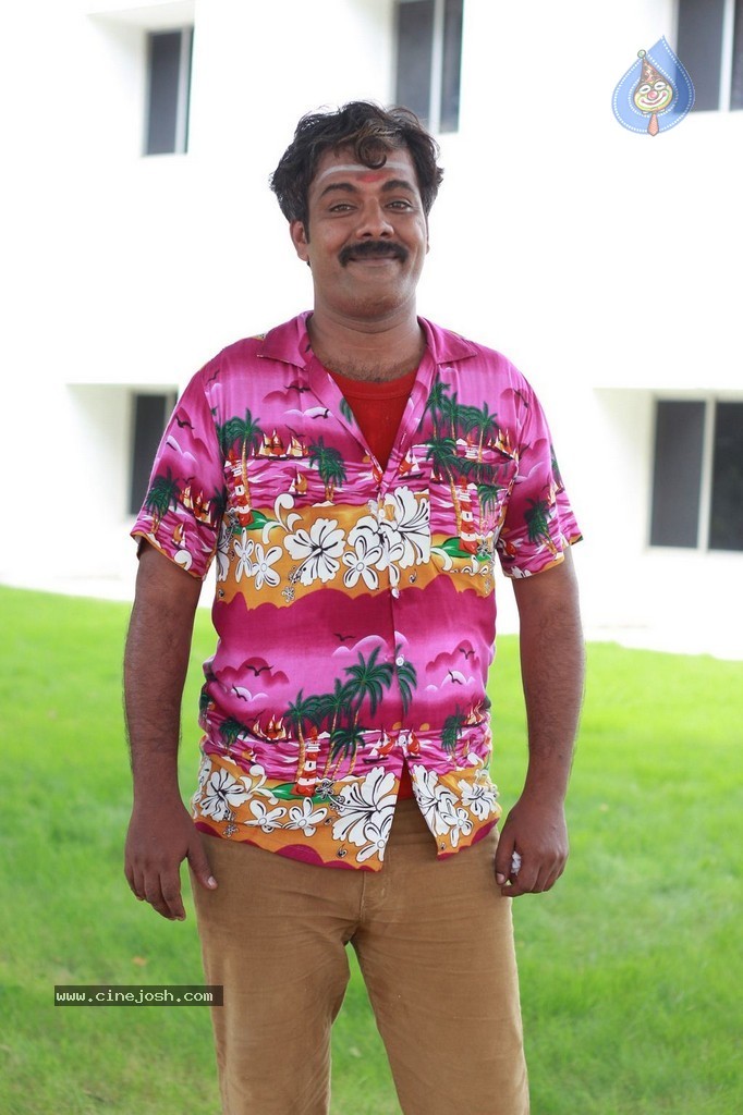 Aavi Kumar Movie Shooting Spot Stills - 21 / 40 photos