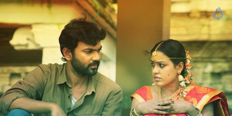 Aavu Puli Madhyalo Prabhas Pelli New Photos - 2 / 7 photos