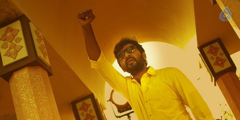 Aavu Puli Madhyalo Prabhas Pelli New Pics - 1 / 8 photos