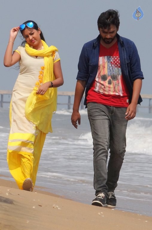 Aavu Puli Madhyalo Prabhas Pelli Pics - 9 / 9 photos