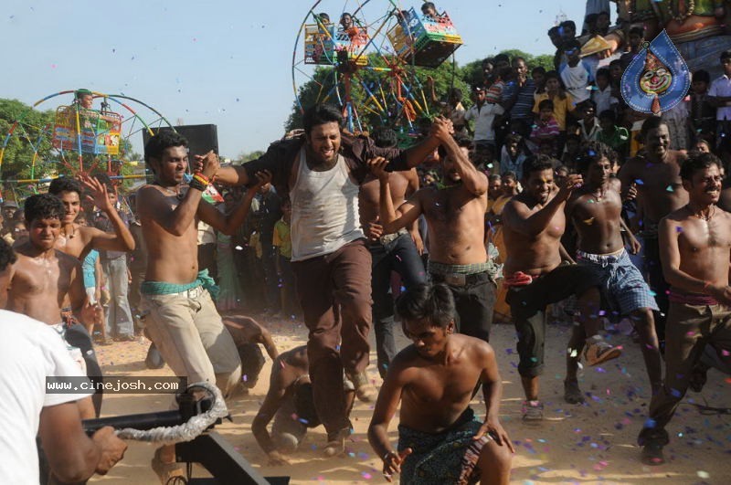 Aayiram Vilakku Tamil Movie Stills - 48 / 52 photos