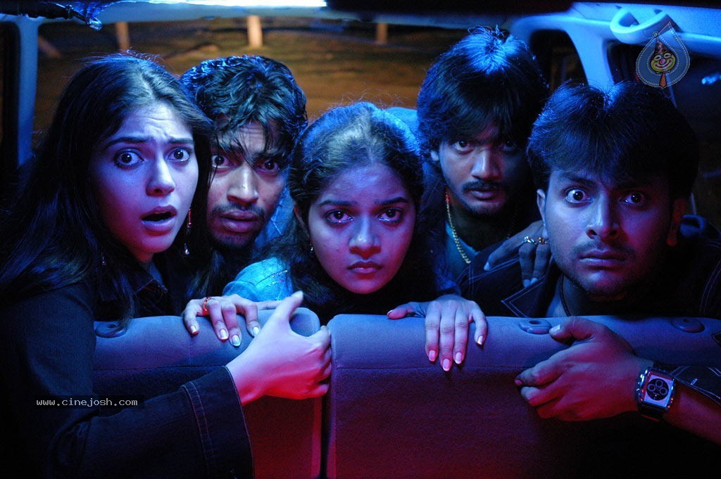 Abhayam Tamil Movie Stills - 5 / 47 photos