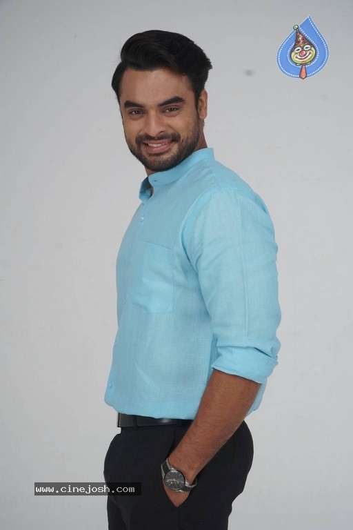 Abhiyum Anuvum Movie Stills - 45 / 60 photos