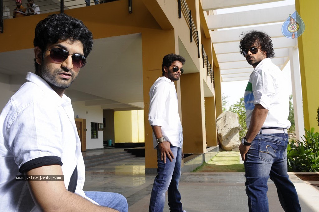 Acham Thavir Tamil Movie Stills - 61 / 65 photos