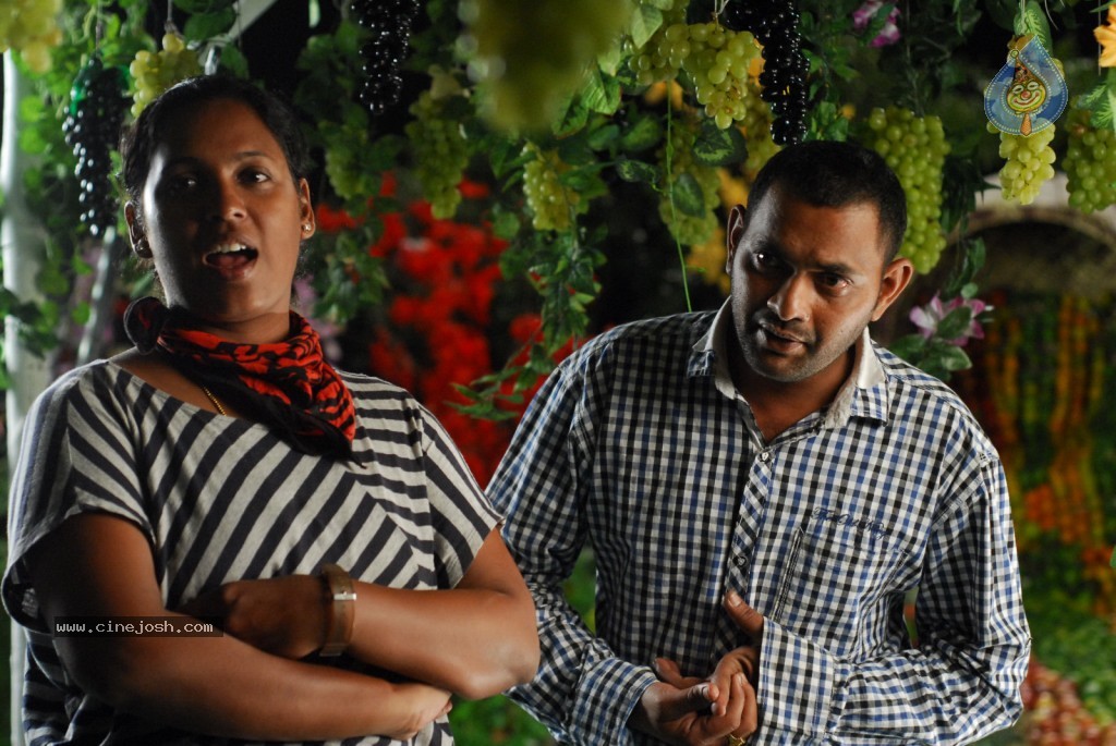 Action 3D Movie New Stills - 17 / 32 photos