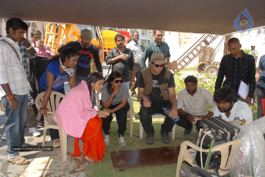 Action 3D Movie Stills - 60 / 127 photos