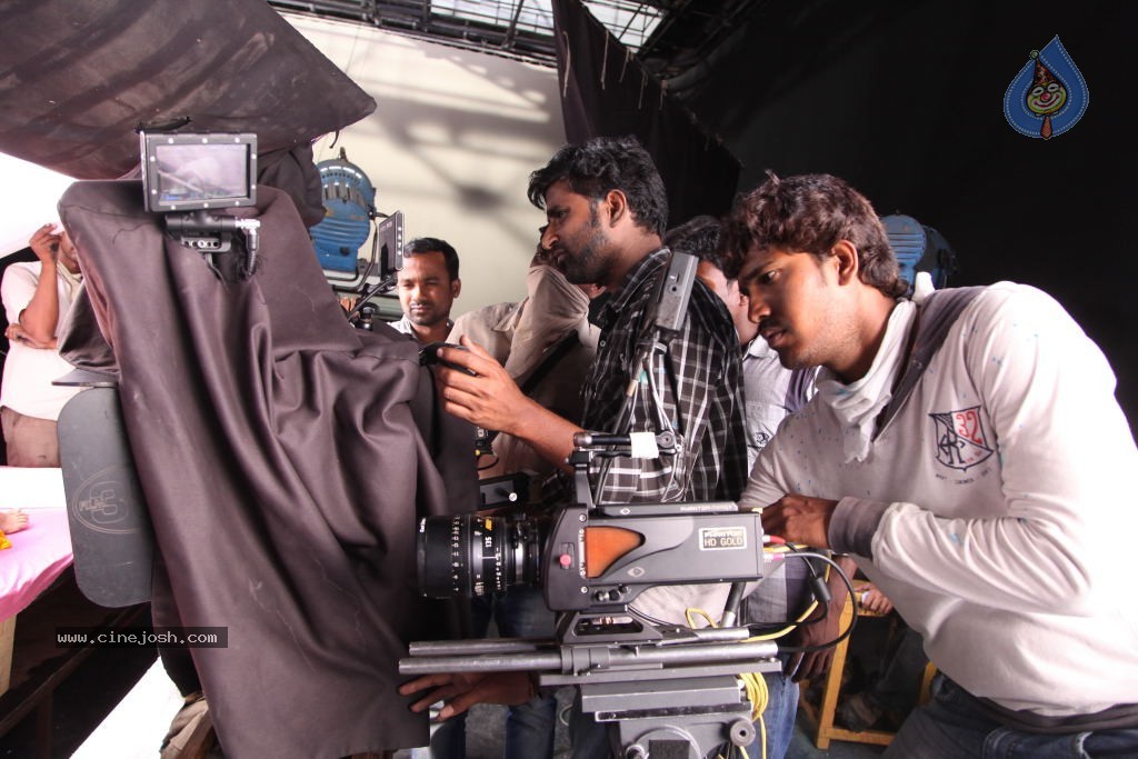 Action 3D Movie Stills - 107 / 127 photos