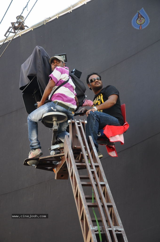 Action 3D Movie Stills - 112 / 127 photos