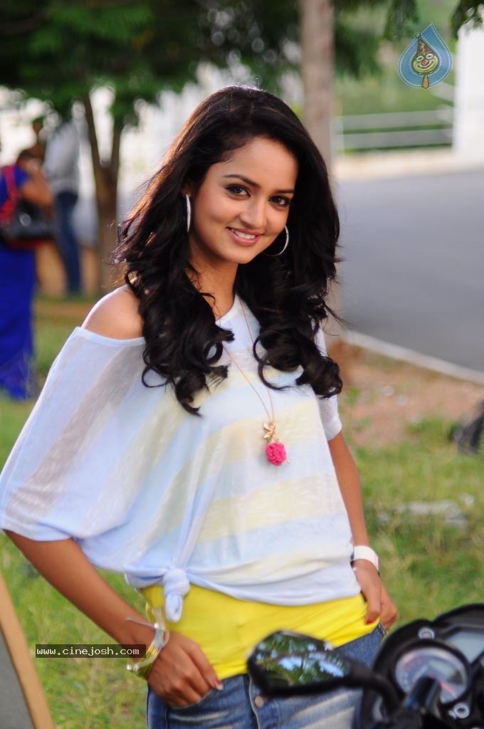 Adda Movie Stills - 13 / 17 photos