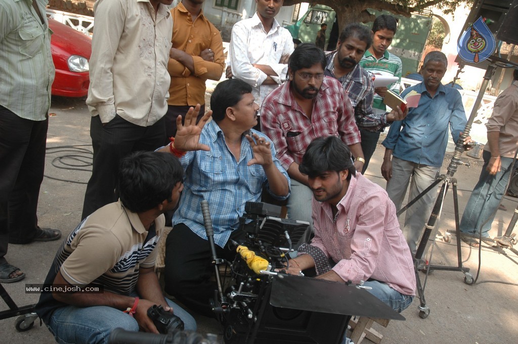 Ade Prema Movie Stills - 18 / 70 photos