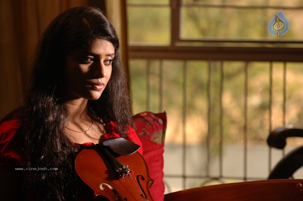 Ade Prema Movie Stills - 36 / 70 photos