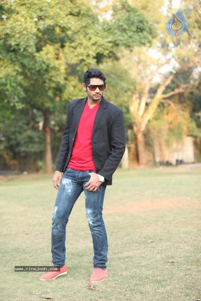 Adhee Lekka Nikki Stils - 58 / 90 photos