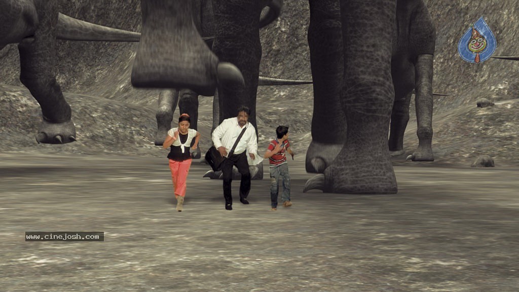 Adhisaya Ulagam 3D Movie Photos - 16 / 22 photos