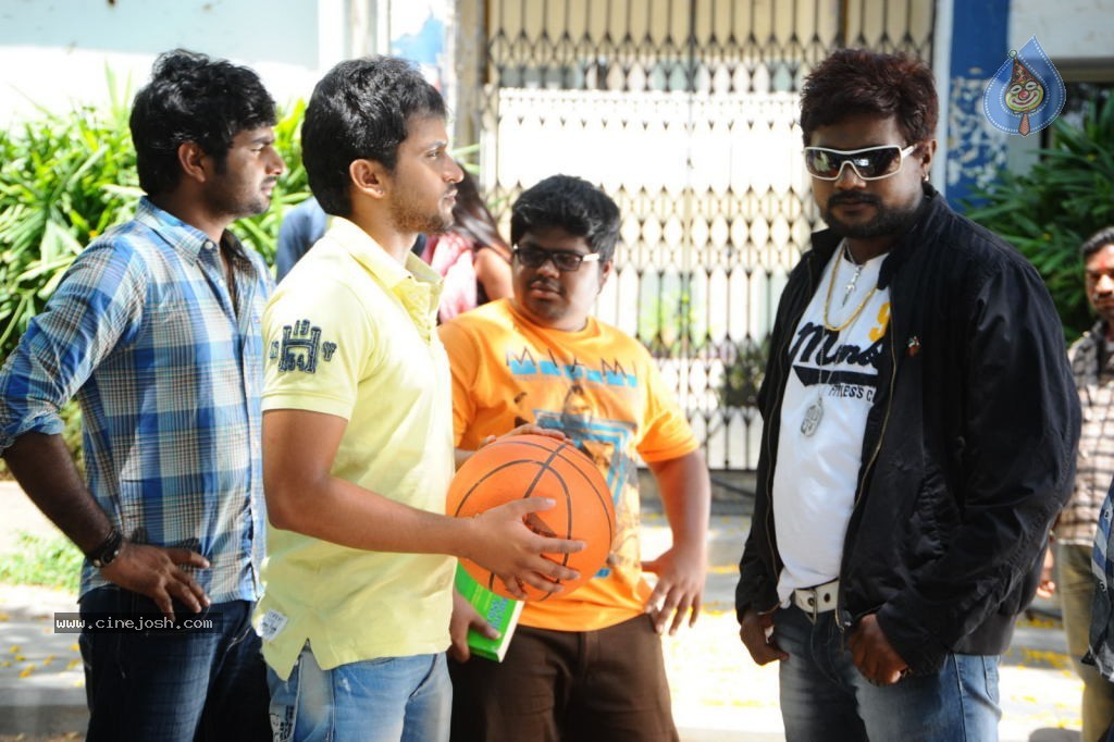 Adi Lekka Movie Stills - 88 / 99 photos