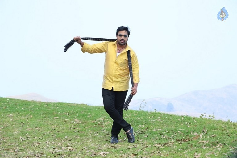 Adra Machan Visilu Tamil Film Photos - 4 / 41 photos