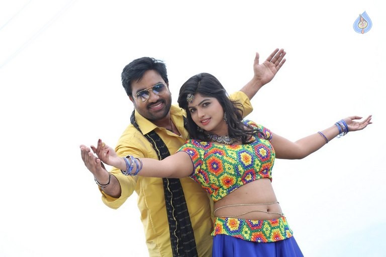 Adra Machan Visilu Tamil Film Photos - 7 / 41 photos
