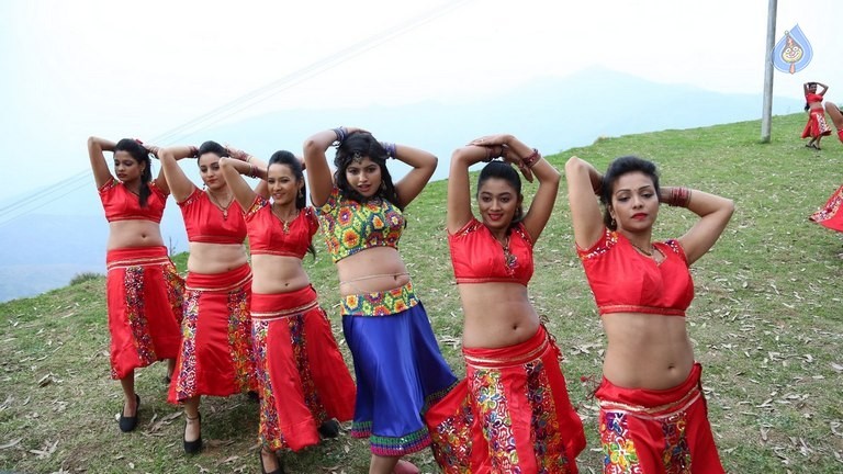 Adra Machan Visilu Tamil Film Photos - 10 / 41 photos