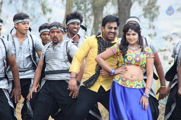 Adra Machan Visilu Tamil Film Photos - 41 / 41 photos