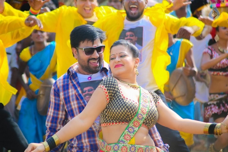 Adra Machan Visilu Tamil Film Photos - 14 / 14 photos