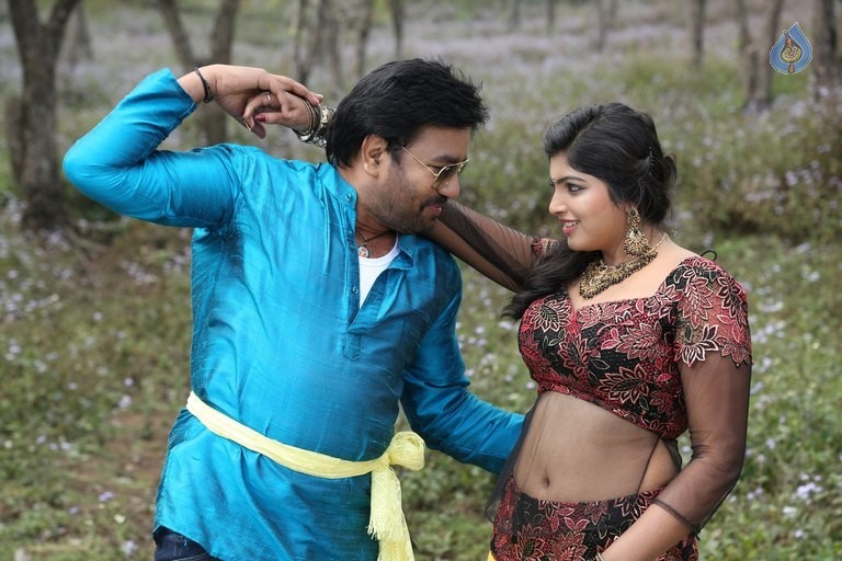Adra Machan Visilu Tamil Film Pics - 1 / 18 photos