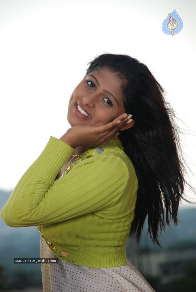 Aggiravva Movie Hot Stills - 43 / 64 photos