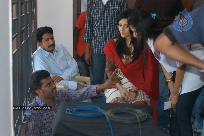 Aha Naa Pellanta Movie New Stills - 1 / 42 photos