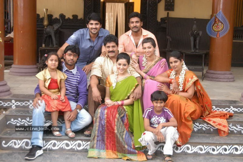 Aha Naa Pellanta Movie Stills - 50 / 54 photos