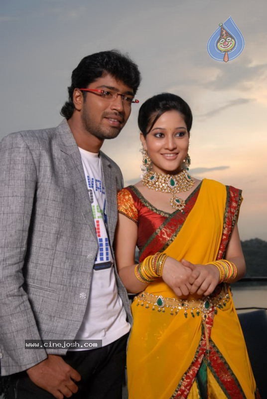 Aha Naa Pellanta Movie Stills - 51 / 54 photos