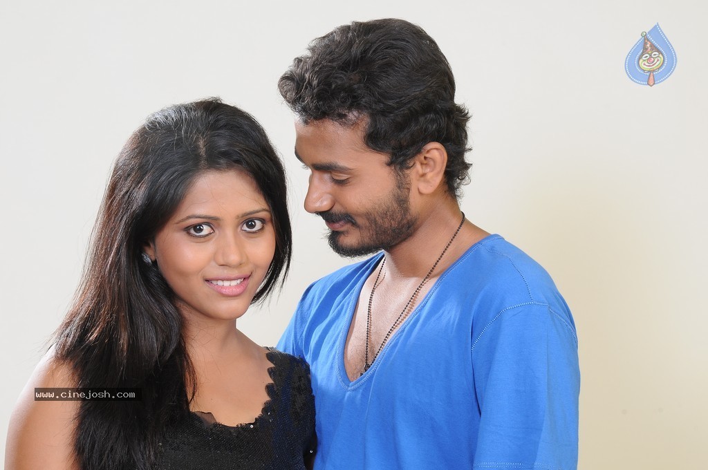 Aha Naa Premanta Stills and Walls - 8 / 44 photos