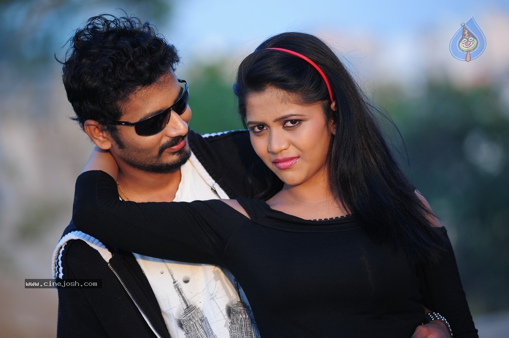 Aha Naa Premanta Stills and Walls - 28 / 44 photos