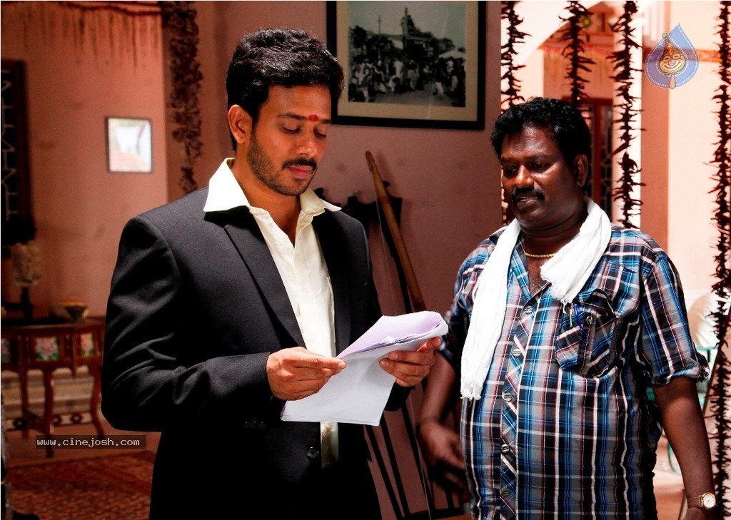 Aindhaam Thalaimurai Sidha Vaidhiya Sigamani Photos - 8 / 27 photos