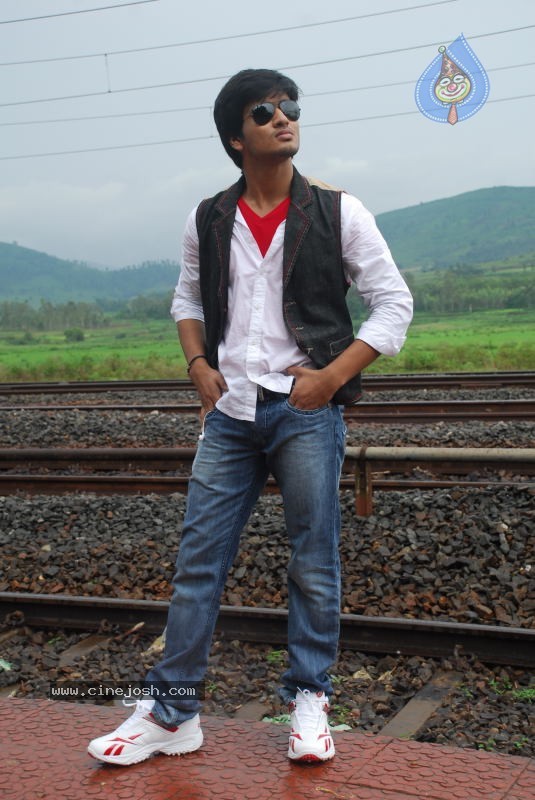 Alasyam Amrutham Movie New Photo Gallery - 17 / 32 photos