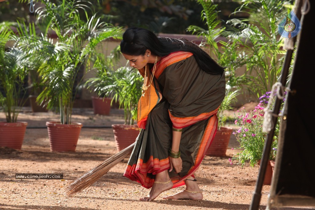 Ali with Mumaith Khan Stills - 102 / 150 photos