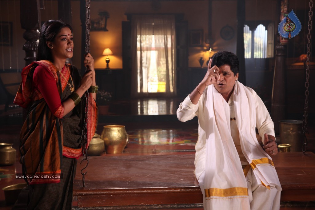 Ali with Mumaith Khan Stills - 105 / 150 photos